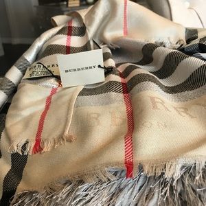 Burberry scarf 28” by 74” long